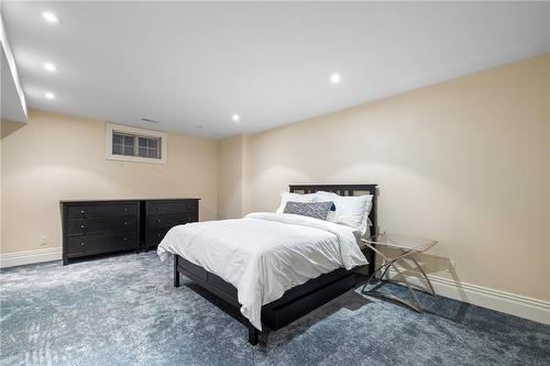 11863 Niagara River Parkway, Niagara Falls, ON - Indoor Photo Showing Bedroom