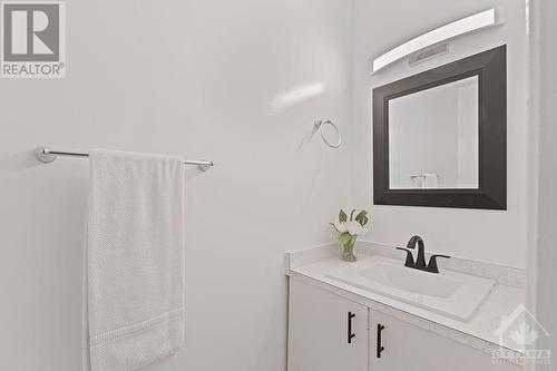 53 Wigan Drive, Ottawa, ON - Indoor Photo Showing Bathroom