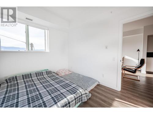 615 Rutland Road N Unit# 310, Kelowna, BC - Indoor Photo Showing Bedroom