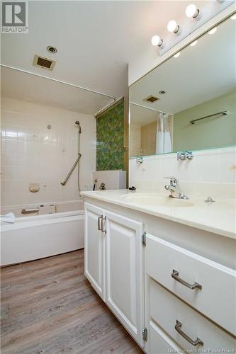 191 Queen Street Unit# 206, Moncton, NB - Indoor Photo Showing Bathroom