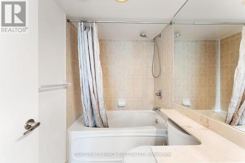 2411 - 210 Victoria Street, Toronto, ON - Indoor Photo Showing Bathroom