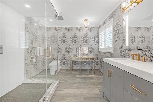 16 Gristmill Place, Hamilton, ON - Indoor Photo Showing Bathroom