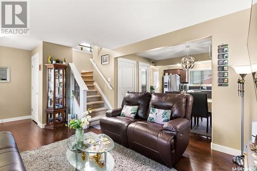 4513 Green Poplar Lane E, Regina, SK - Indoor Photo Showing Living Room