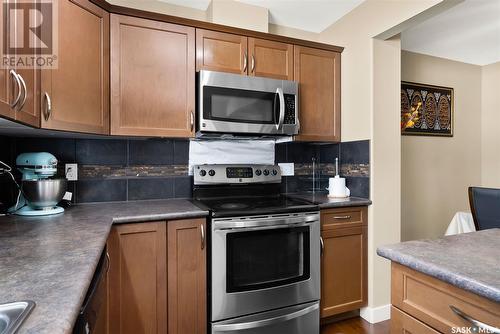 4513 Green Poplar Lane E, Regina, SK - Indoor Photo Showing Kitchen