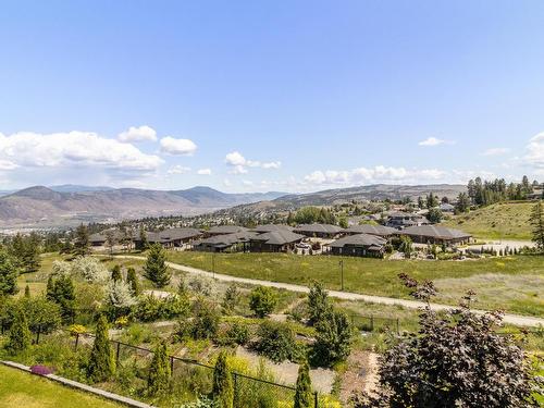 1108 Burgess Way, Kamloops, BC - Indoor Photo Showing Other Room