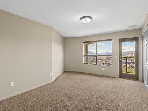 1108 Burgess Way, Kamloops, BC - Indoor Photo Showing Other Room