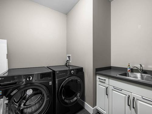 681 Monarch Drive, Kamloops, BC - Indoor Photo Showing Laundry Room