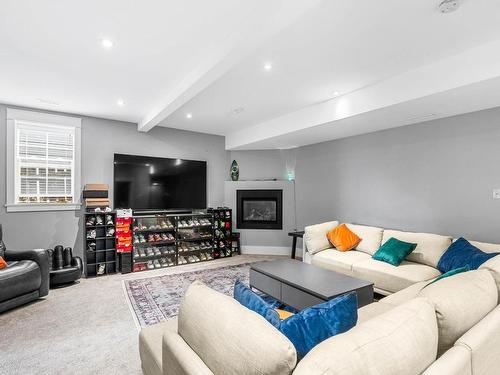 2802 Squamish Crt, Kamloops, BC - Indoor Photo Showing Living Room With Fireplace