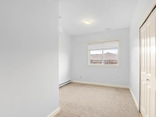 2802 Squamish Crt, Kamloops, BC - Indoor Photo Showing Other Room