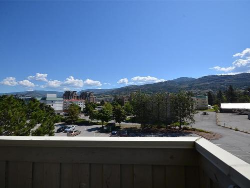 412-150 Skaha Place, Penticton, BC - Outdoor With View