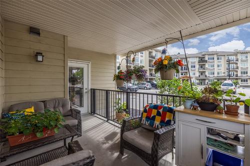 113-1350 Ridgeway Drive, Kelowna, BC 