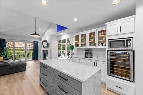 4187 Gallaghers Crescent, Kelowna, BC - Indoor Photo Showing Kitchen