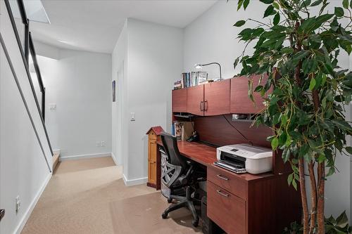 4187 Gallaghers Crescent, Kelowna, BC - Indoor Photo Showing Office