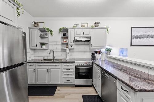 4187 Gallaghers Crescent, Kelowna, BC - Indoor Photo Showing Kitchen With Double Sink