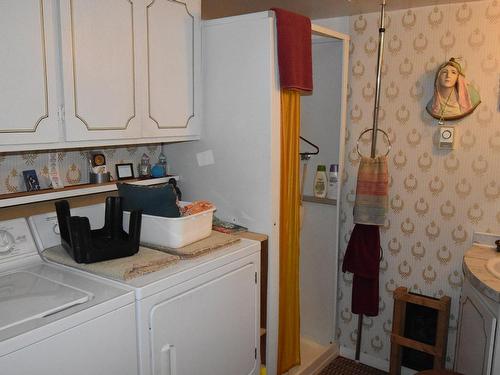 Bathroom - 235 Rue Edgewater, Pincourt, QC - Indoor Photo Showing Laundry Room