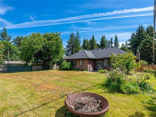 8979 Henderson Rd, Black Creek, BC 