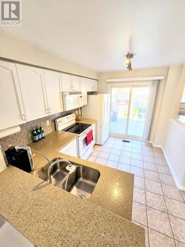 14 - 1775 Valley Farm Road, Pickering, ON - Indoor Photo Showing Kitchen With Double Sink