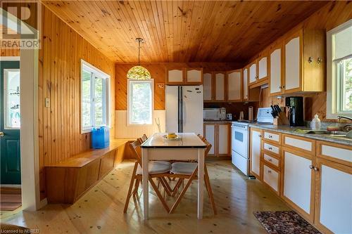 1407 Northshore Road, North Bay, ON - Indoor Photo Showing Kitchen