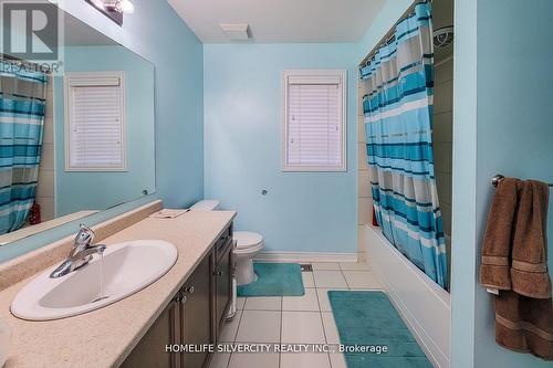 189 Palacebeach Trail, Hamilton, ON - Indoor Photo Showing Bathroom