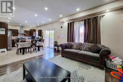 189 Palacebeach Trail, Hamilton, ON - Indoor Photo Showing Living Room