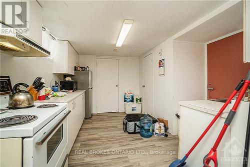 978 Notre-Dame Street, Russell, ON - Indoor Photo Showing Kitchen