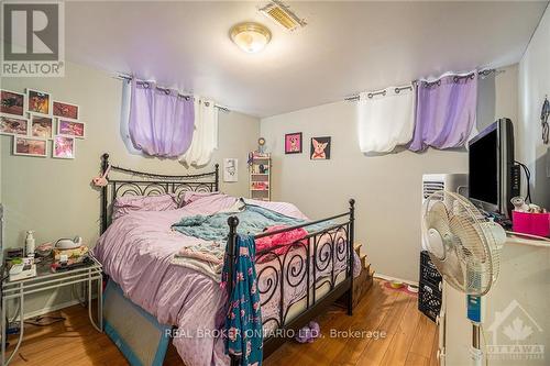 978 Notre-Dame Street, Russell, ON - Indoor Photo Showing Bedroom