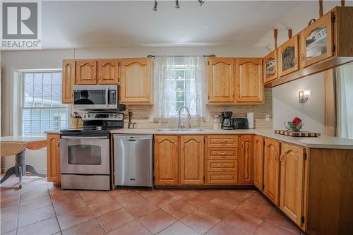 6130 3Rd Line Road, Bainsville, ON - Indoor Photo Showing Kitchen