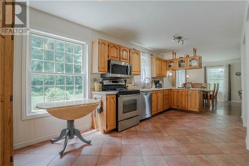 6130 3Rd Line Road, Bainsville, ON - Indoor Photo Showing Kitchen