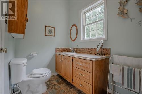 6130 3Rd Line Road, Bainsville, ON - Indoor Photo Showing Bathroom