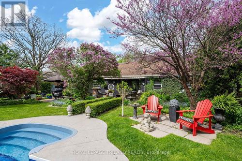 514 Upper Queen Street, London, ON - Outdoor With In Ground Pool With Backyard