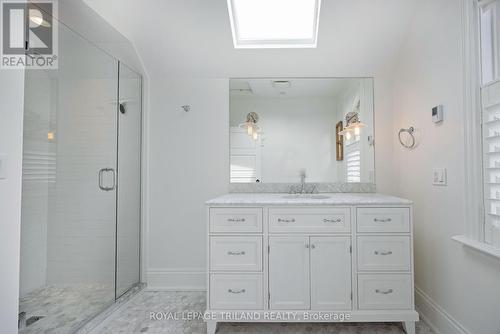 317 Hyman Street, London, ON - Indoor Photo Showing Bathroom