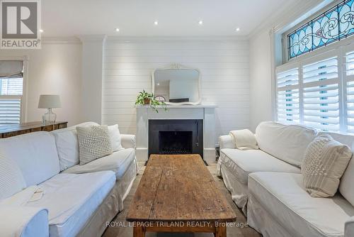 317 Hyman Street, London, ON - Indoor Photo Showing Living Room With Fireplace