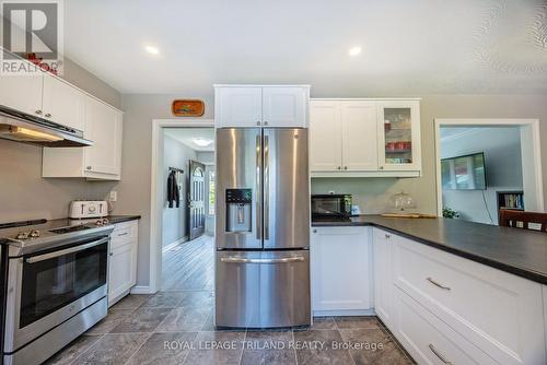 794 Grenfell Drive, London, ON - Indoor Photo Showing Kitchen