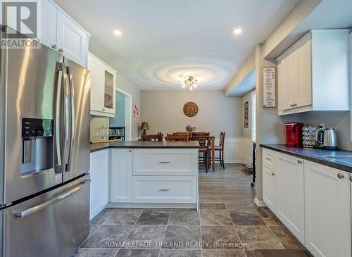 794 Grenfell Drive, London, ON - Indoor Photo Showing Kitchen