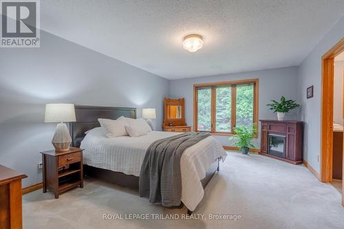 596 Rosecliffe Terrace, London, ON - Indoor Photo Showing Bedroom