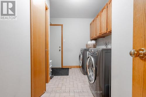 596 Rosecliffe Terrace, London, ON - Indoor Photo Showing Laundry Room