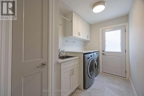 55 Blackthorne Crescent, London, ON - Indoor Photo Showing Laundry Room