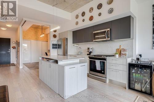 609 - 630 Kingston Road, Toronto, ON - Indoor Photo Showing Kitchen