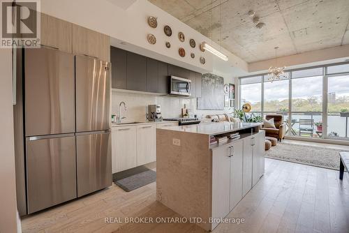 609 - 630 Kingston Road, Toronto, ON - Indoor Photo Showing Kitchen