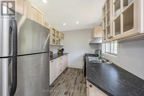 8511 Guelph Line, Milton, ON - Indoor Photo Showing Kitchen With Double Sink