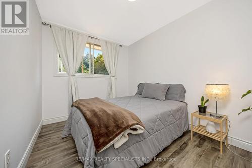 8511 Guelph Line, Milton, ON - Indoor Photo Showing Bedroom