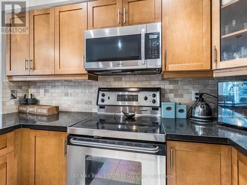 14 Standish Street, Halton Hills, ON - Indoor Photo Showing Kitchen