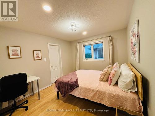 2381 East Gate Crescent, Oakville, ON - Indoor Photo Showing Bedroom