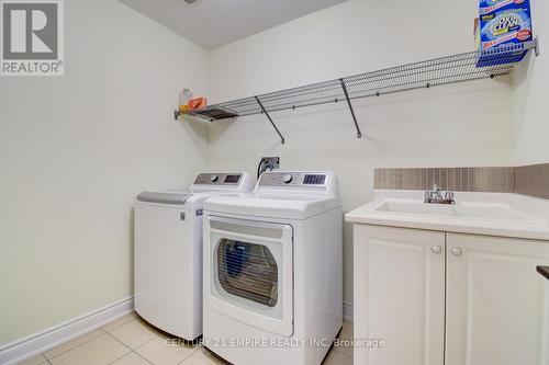 33 Junior Road, Brampton, ON - Indoor Photo Showing Laundry Room