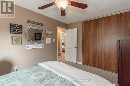19 Dalzell Avenue, Brampton, ON - Indoor Photo Showing Bedroom