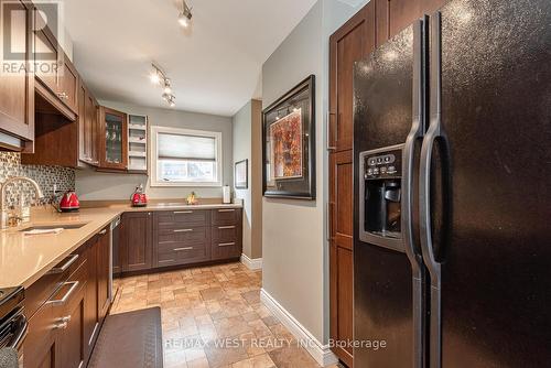 19 Dalzell Avenue, Brampton, ON - Indoor Photo Showing Kitchen With Double Sink