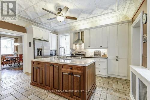 173 Main Street N, Hamilton, ON - Indoor Photo Showing Kitchen