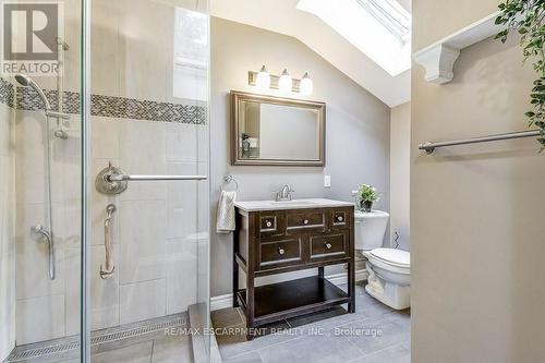 173 Main Street N, Hamilton, ON - Indoor Photo Showing Bathroom