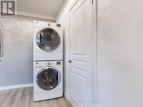 374 Book Road, Grimsby, ON - Indoor Photo Showing Laundry Room