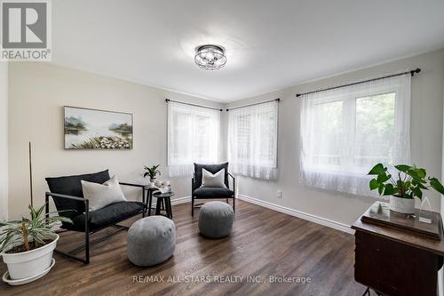 46 Varcoe Road, Clarington, ON - Indoor Photo Showing Living Room